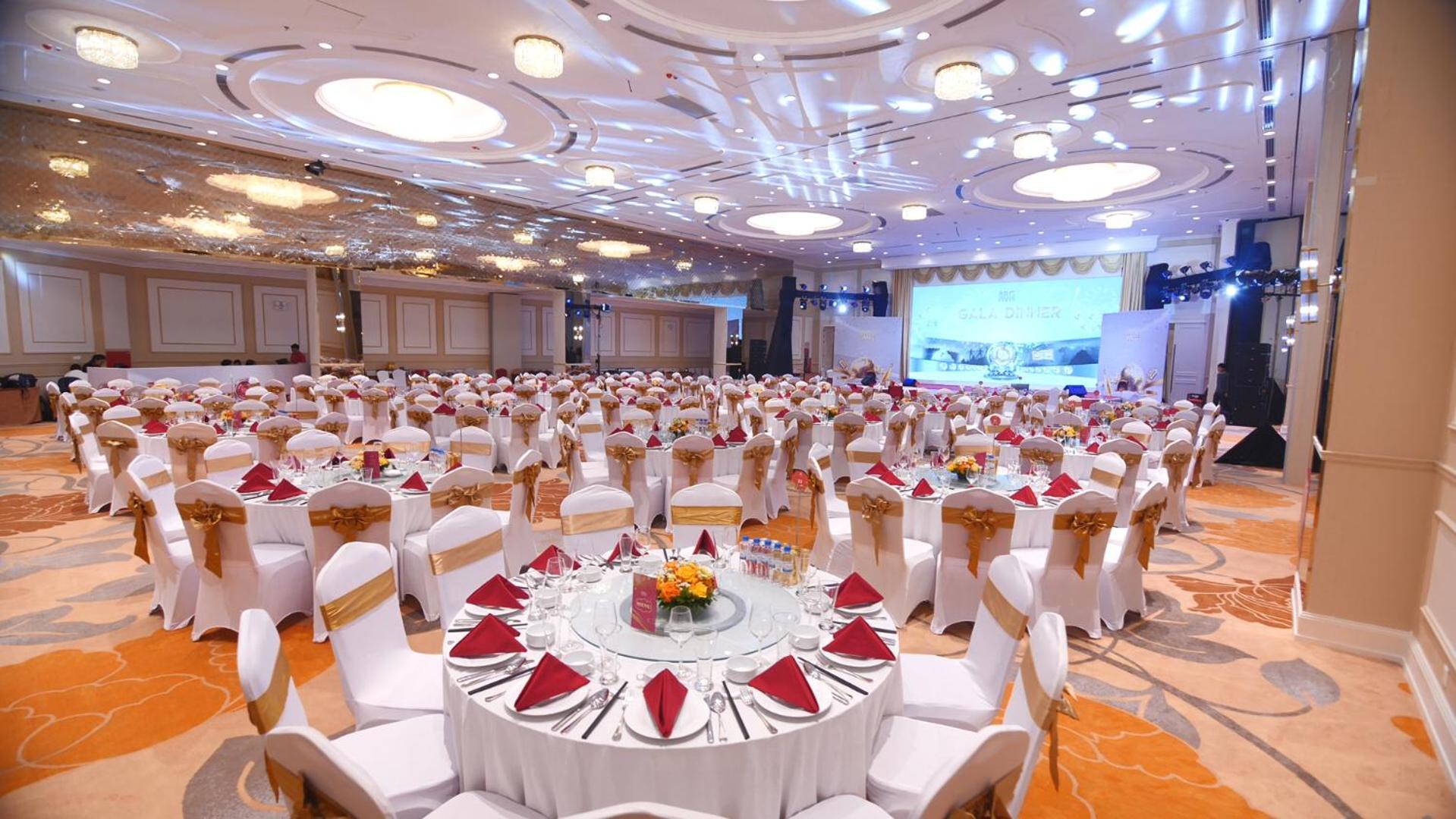 Legend Valley Hotel Ha Nam Phu Ly Exterior photo