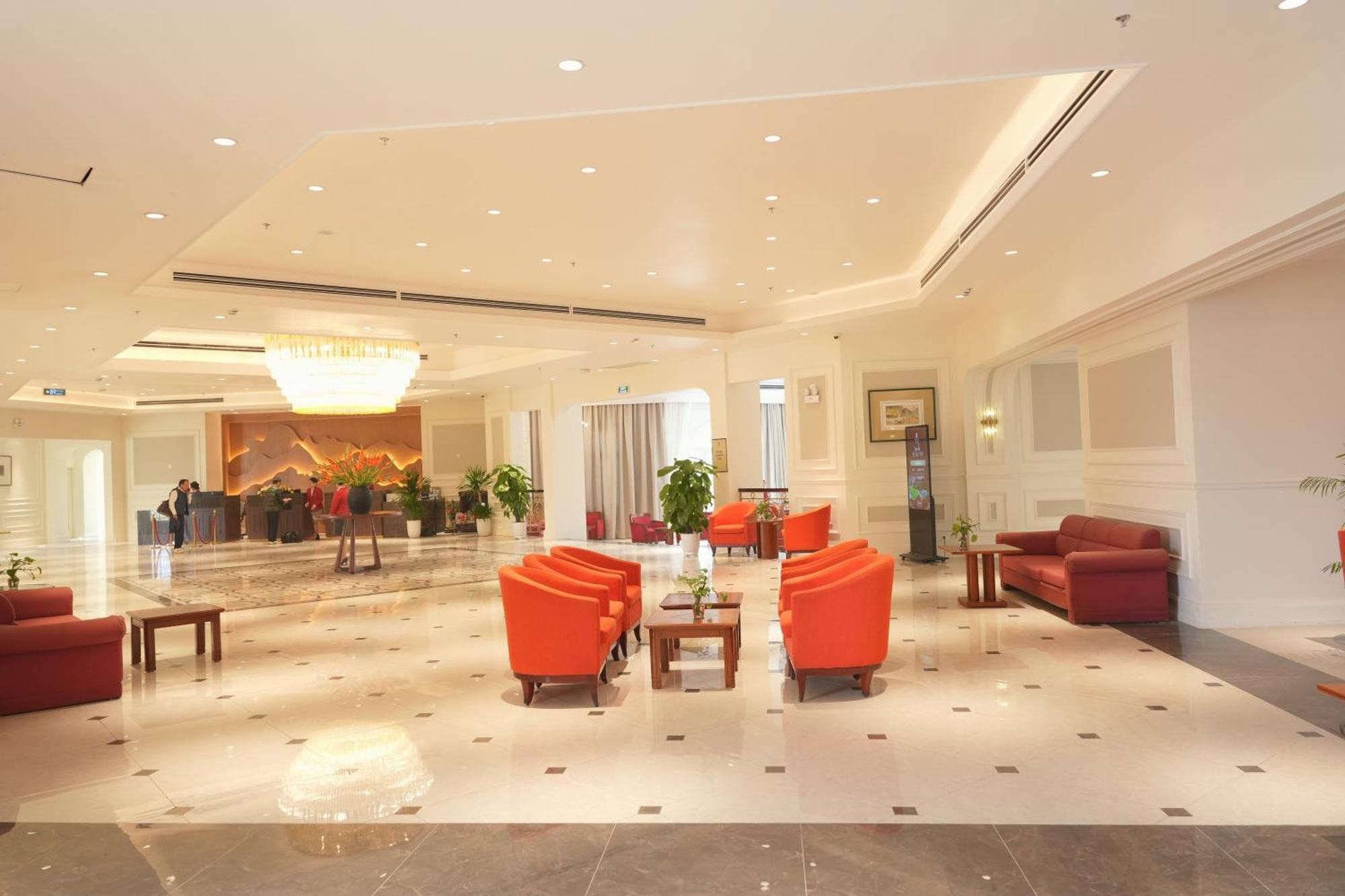Legend Valley Hotel Ha Nam Phu Ly Exterior photo