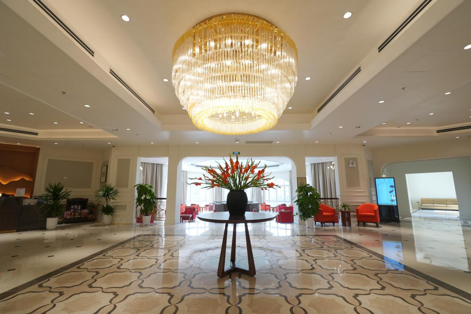 Legend Valley Hotel Ha Nam Phu Ly Exterior photo