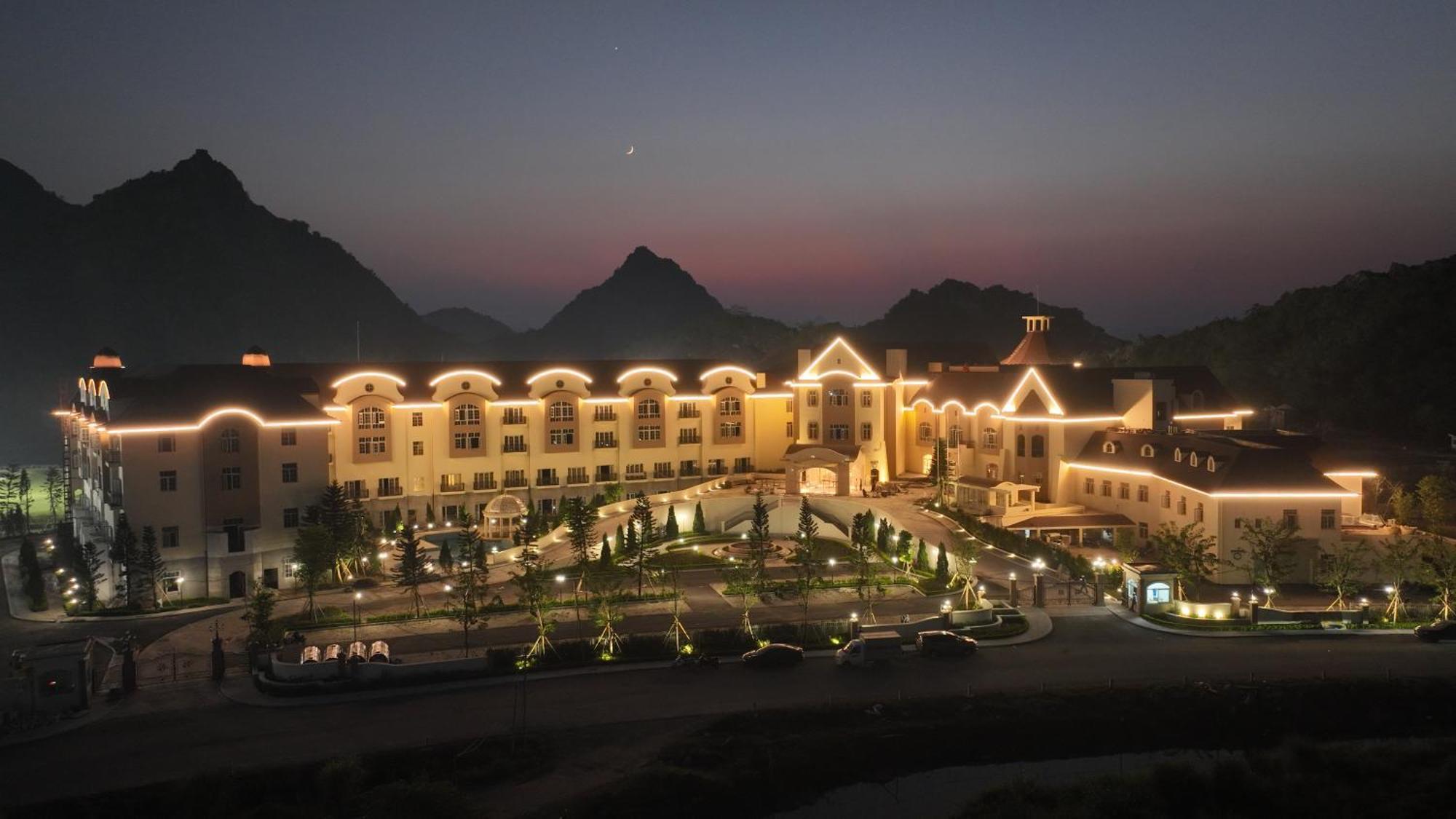 Legend Valley Hotel Ha Nam Phu Ly Exterior photo